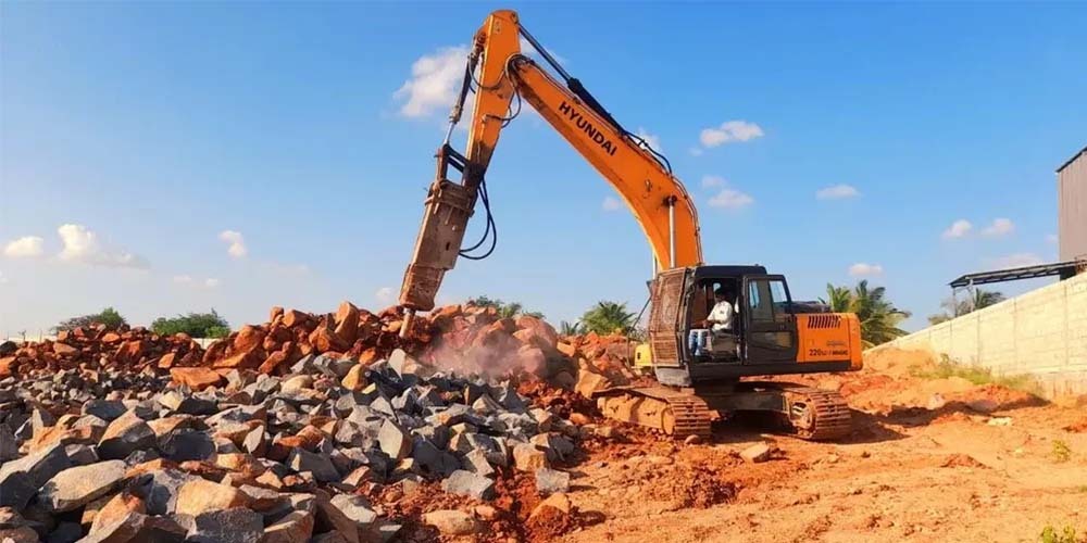 Trenching and Blasting Services in India | Rock and Reef